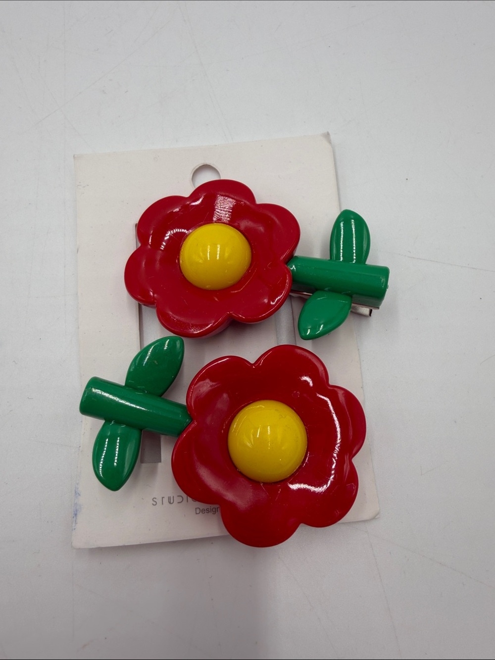 Retro Red Flower Hair Clips with Yellow Centers